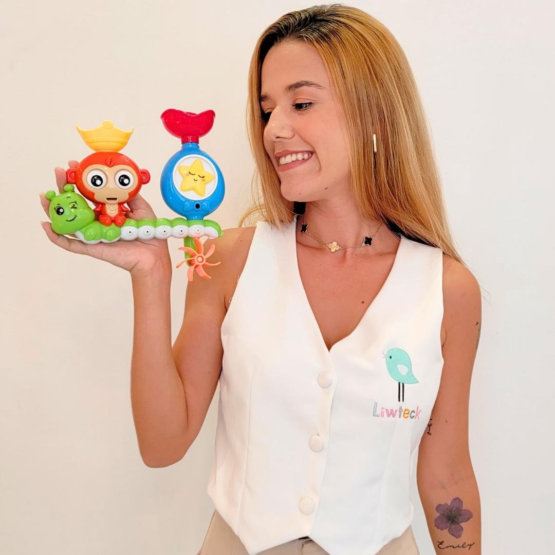 Brinquedos de banho para bebê, coloridos e seguros, especialmente projetados para tornar a hora do banho mais divertida e educativa.