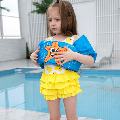 Colete salva-vidas infantil inflável, prático e seguro para usar na piscina. Design ergonômico que se ajusta ao corpo da criança.